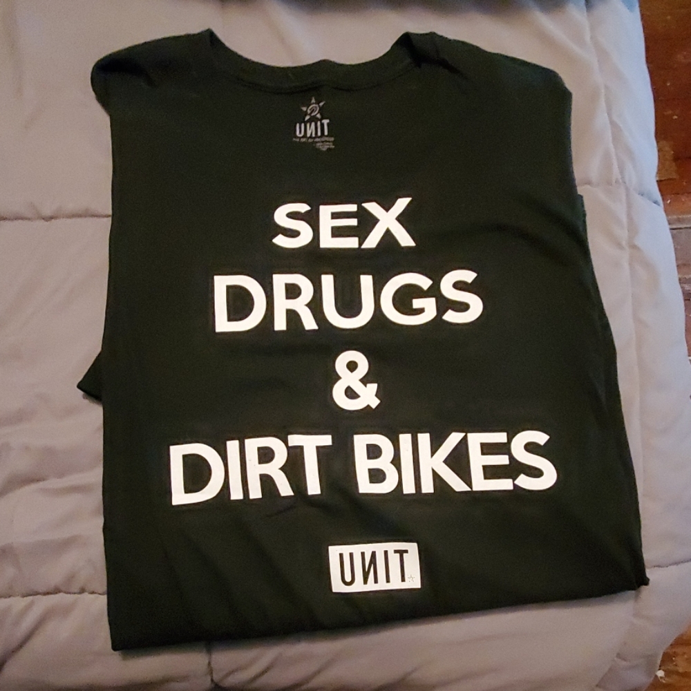 Mens black tshirt